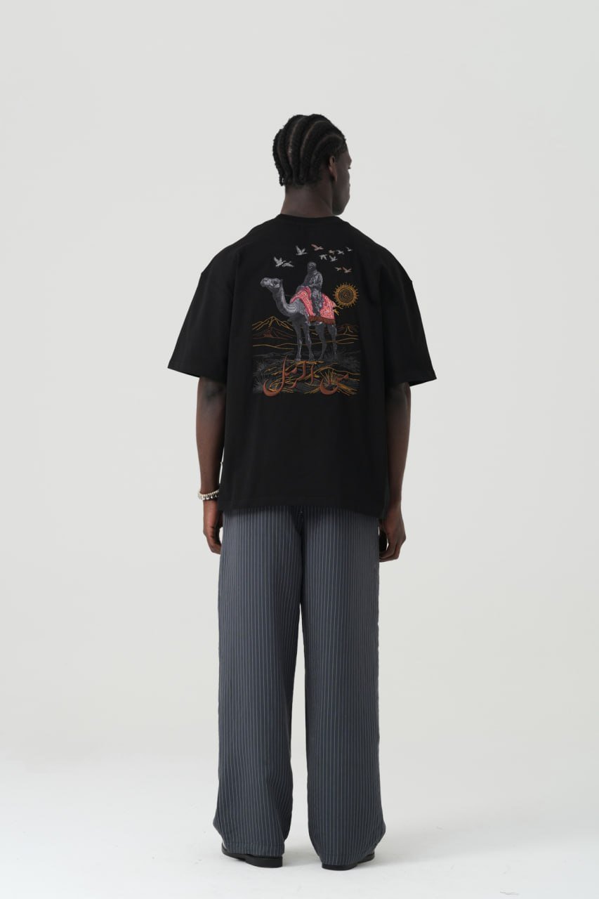 Camel Oversize Kesim Unisex Tişört Özel Tasaırm - Siyah - Bild 3